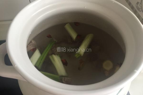 牛腩萝卜汤的做法图解8