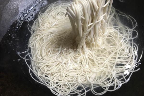 素菜炒面的做法图解5