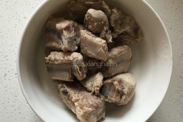 砂锅排骨海带汤的做法图解3