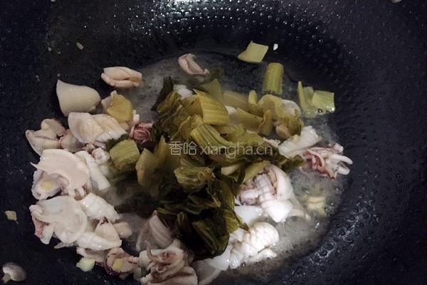 酸菜鱿鱼的做法图解5