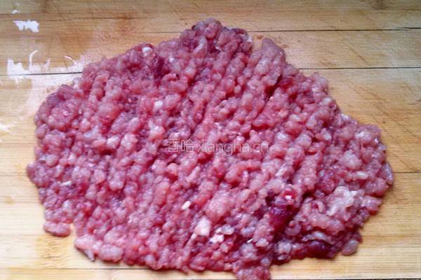 牛肉饺子馅的做法图解2
