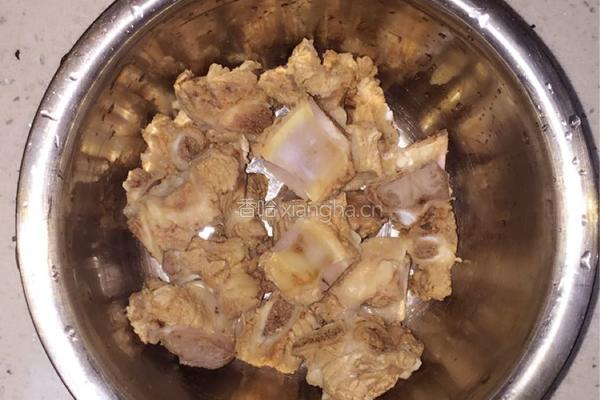 番茄土豆排骨汤的做法图解4