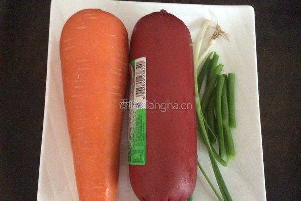 三丁炒饭的做法图解1