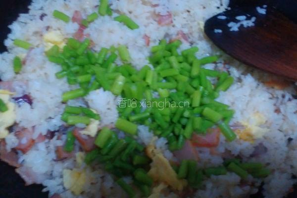 芦笋培根炒饭的做法图解10