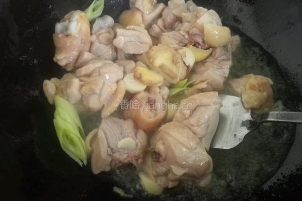 土豆炖鸡肉的做法图解3