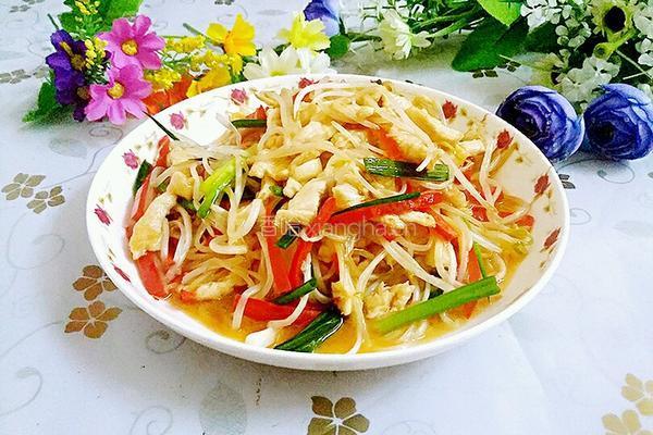 绿豆芽炒鸡肉的做法图解11