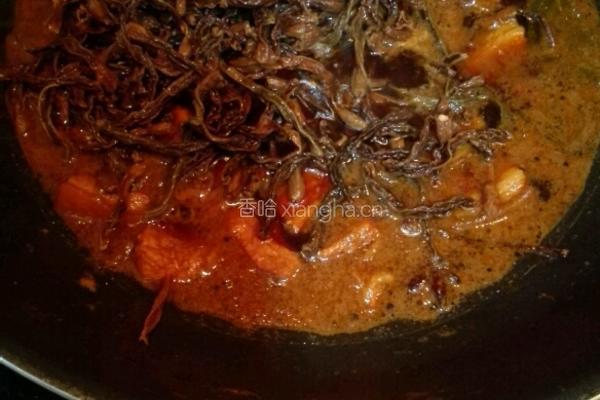 缸豆干红烧肉的做法图解7