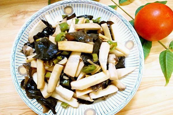杏鲍菇炒木耳的做法图解5