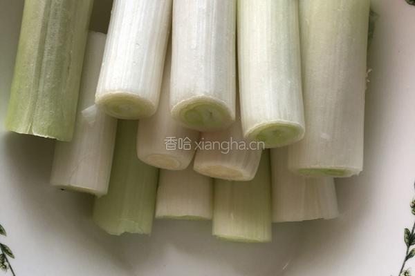 大葱烧海参的做法图解2