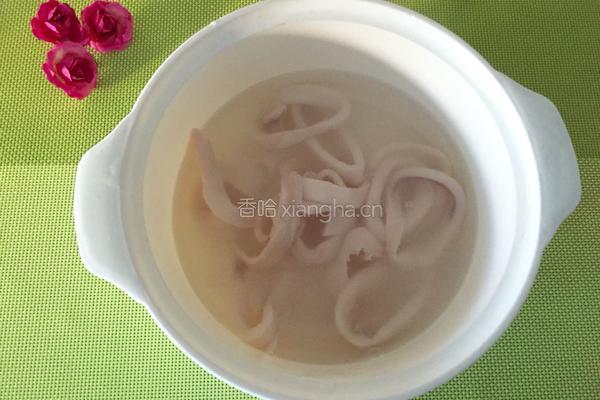 香辣鱿鱼圈 的做法图解1