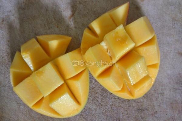 芒果罐头的做法图解2
