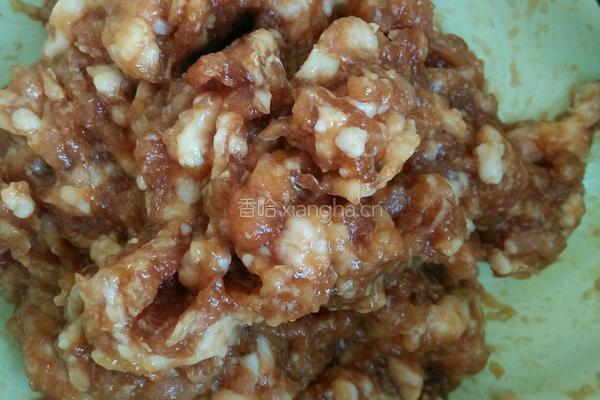 猪肉饺子的做法图解4