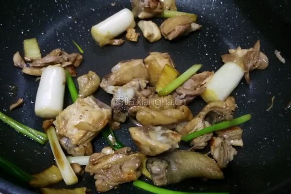 姜葱炒鸡的做法图解7