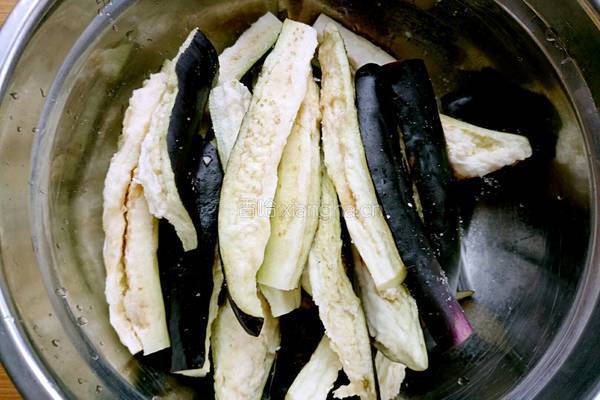 生拌茄子的做法图解3