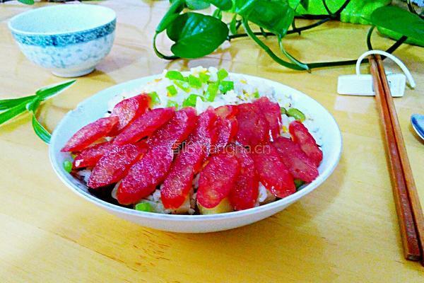 电饭煲腊肉饭的做法图解7