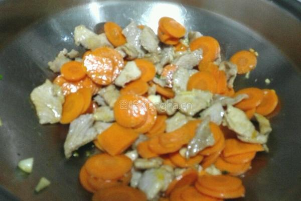 胡萝卜炒肉的做法图解7