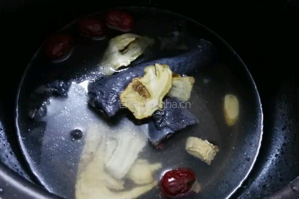 七味乌鸡汤的做法图解4