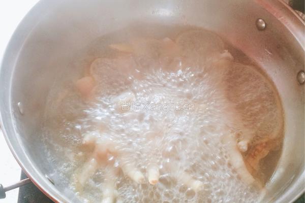 红枣花生煲鸡爪的做法图解5