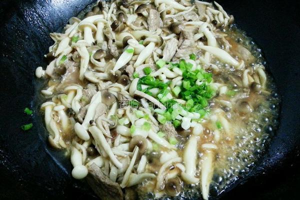 白玉菇炒肉片的做法图解7