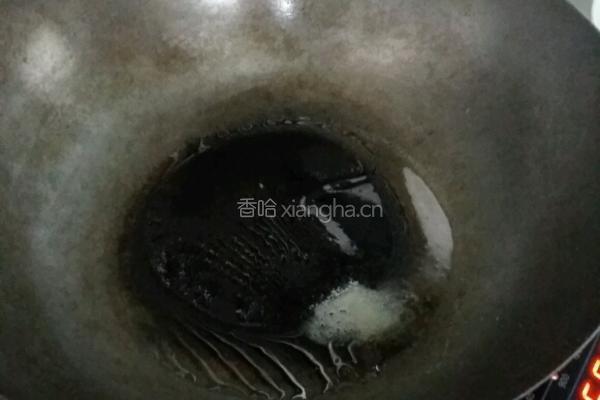 茭白炒肉的做法图解3