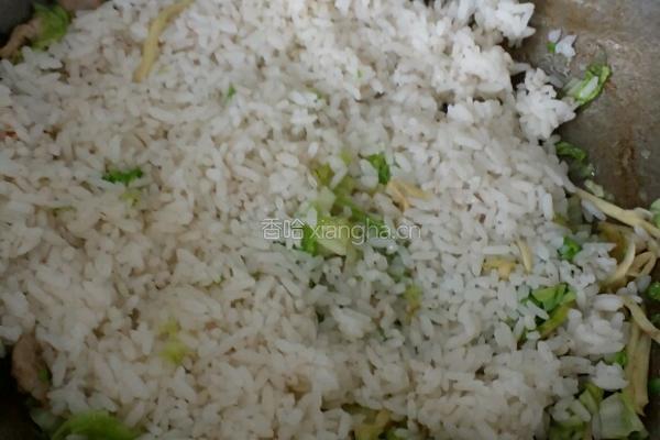 白菜炒饭的做法图解4