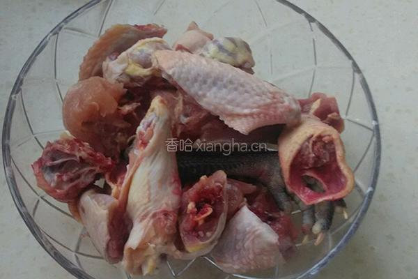 香菇炖小鸡的做法图解1