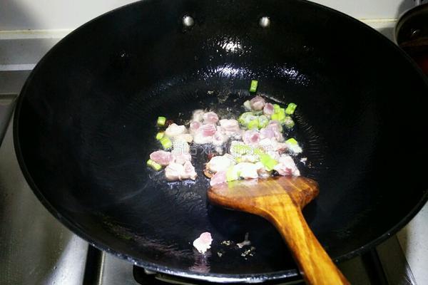 土豆豆角焖面的做法图解2