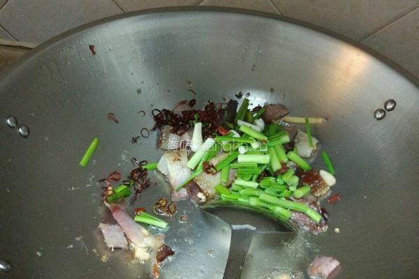 红烧腊肉的做法图解7