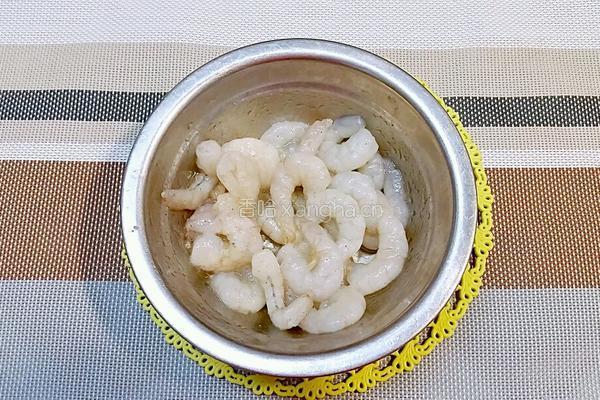 佛手瓜炒虾仁的做法图解1