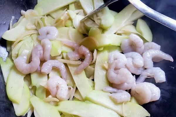 佛手瓜炒虾仁的做法图解8