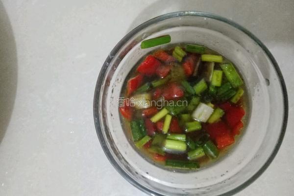 皮蛋豆腐的做法图解3