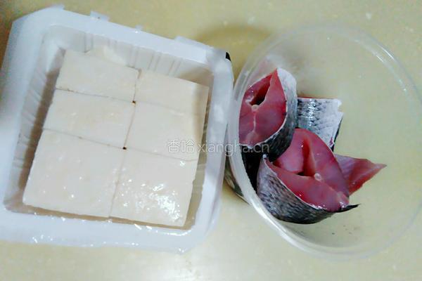 乌鱼炖豆腐的做法图解2