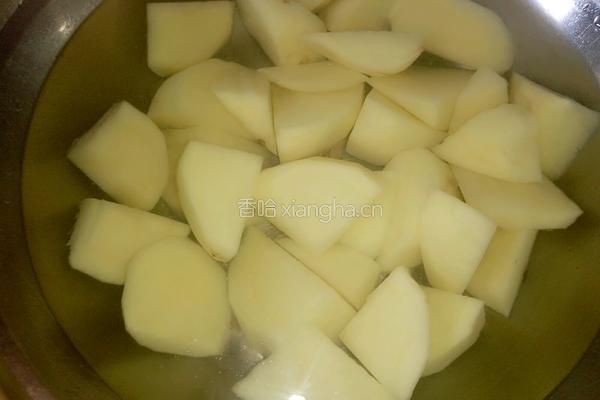 鸡骨架炖土豆的做法图解12