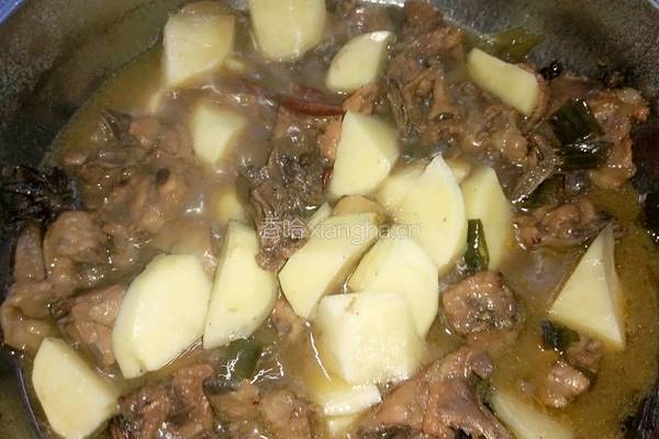 鸡骨架炖土豆的做法图解14