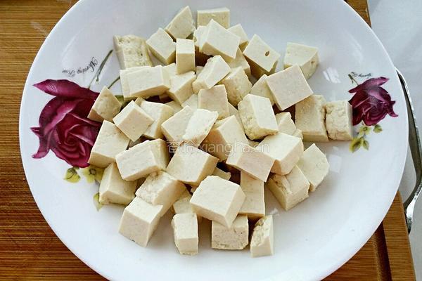 豆腐汤的做法图解1