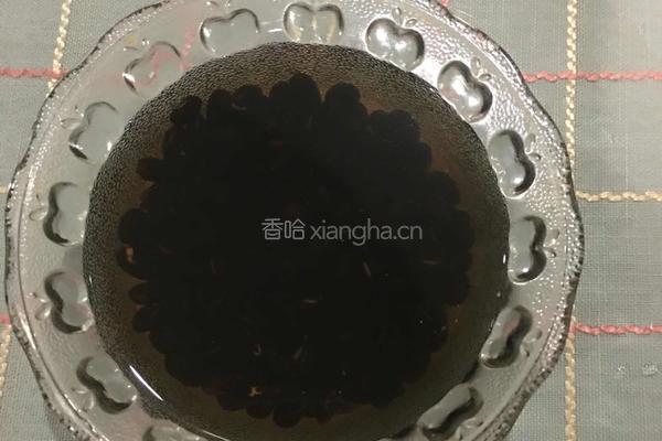 三豆粥的做法图解1