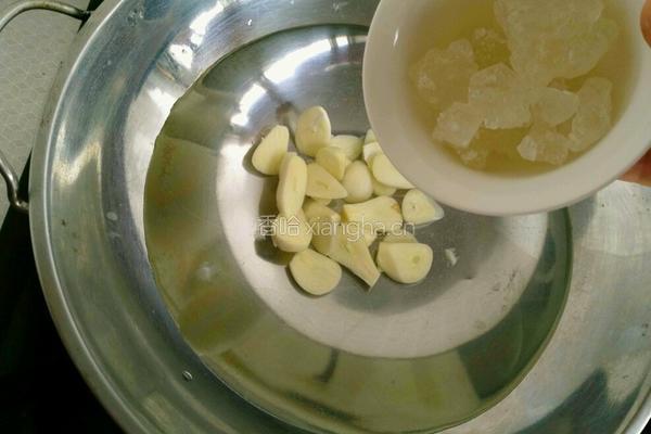 大蒜冰糖水的做法图解5