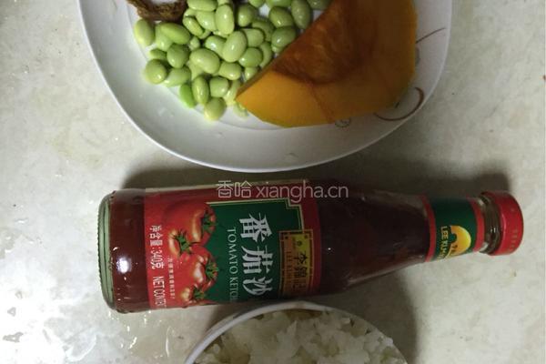 番茄酱炒饭的做法图解1