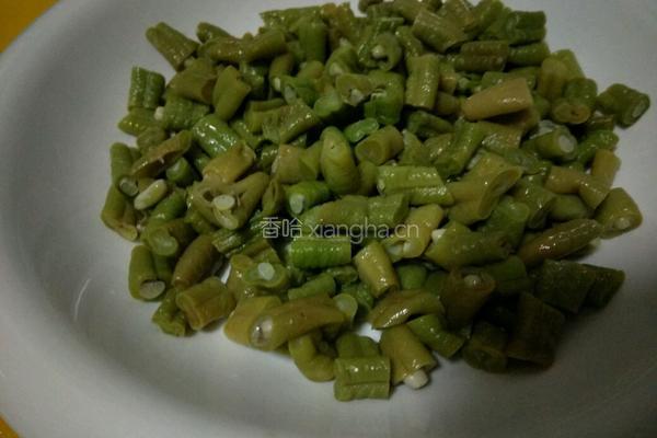 蚬肉炒豆角的做法图解5