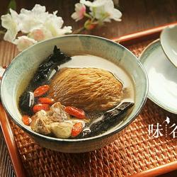 灵芝猴头菇枸杞汤的做法[图]