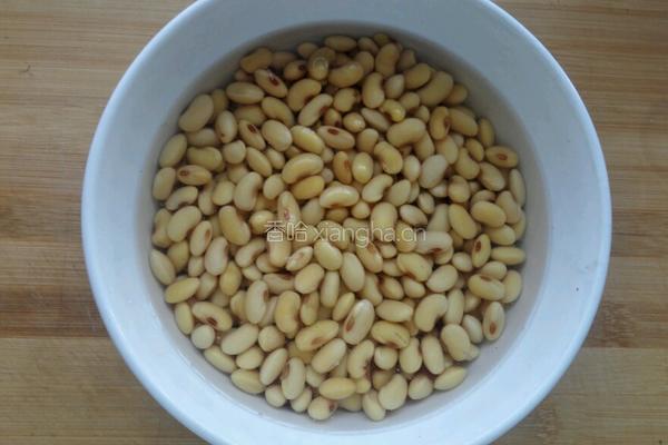 五香椒盐酥黄豆的做法图解1