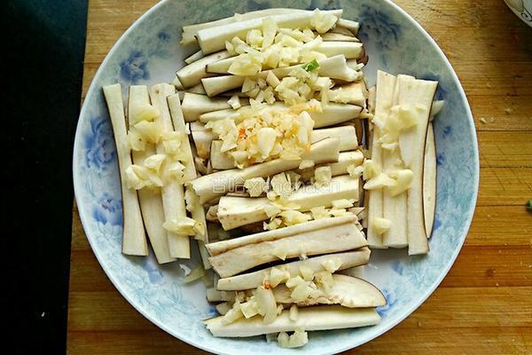 老干妈蒸茄子的做法图解3