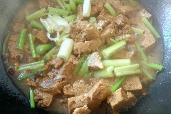 炖冻豆腐的做法图解5