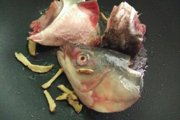 鱼头豆腐汤的做法图解3