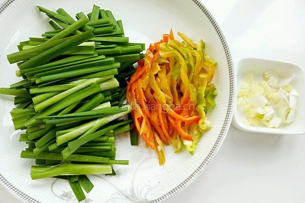 葱油豆腐皮的做法图解1