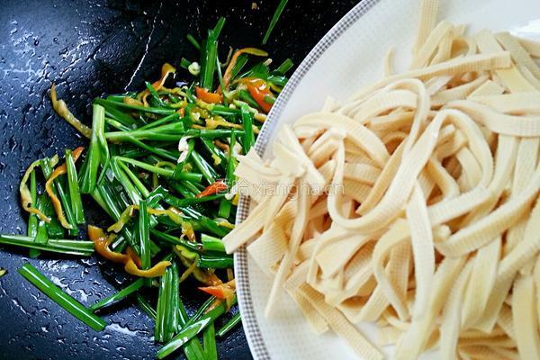 葱油豆腐皮的做法图解4
