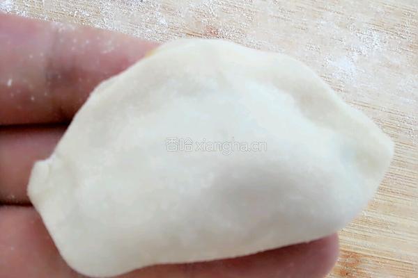 圆白菜猪肉馅饺子的做法图解9