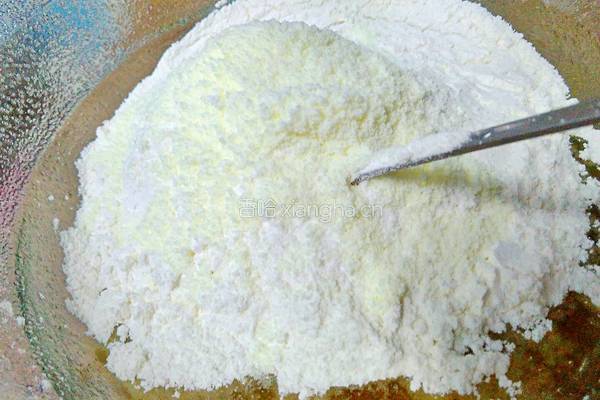 广式豆沙蛋黄月饼的做法图解8