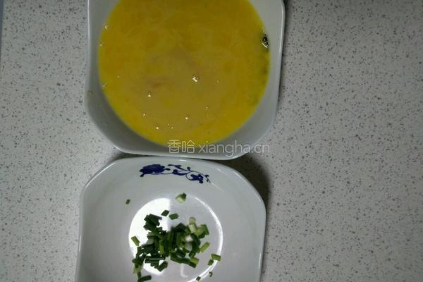 鸡蛋炒饭的做法图解1