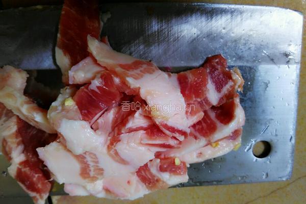 五花肉炒红彩椒的做法图解4